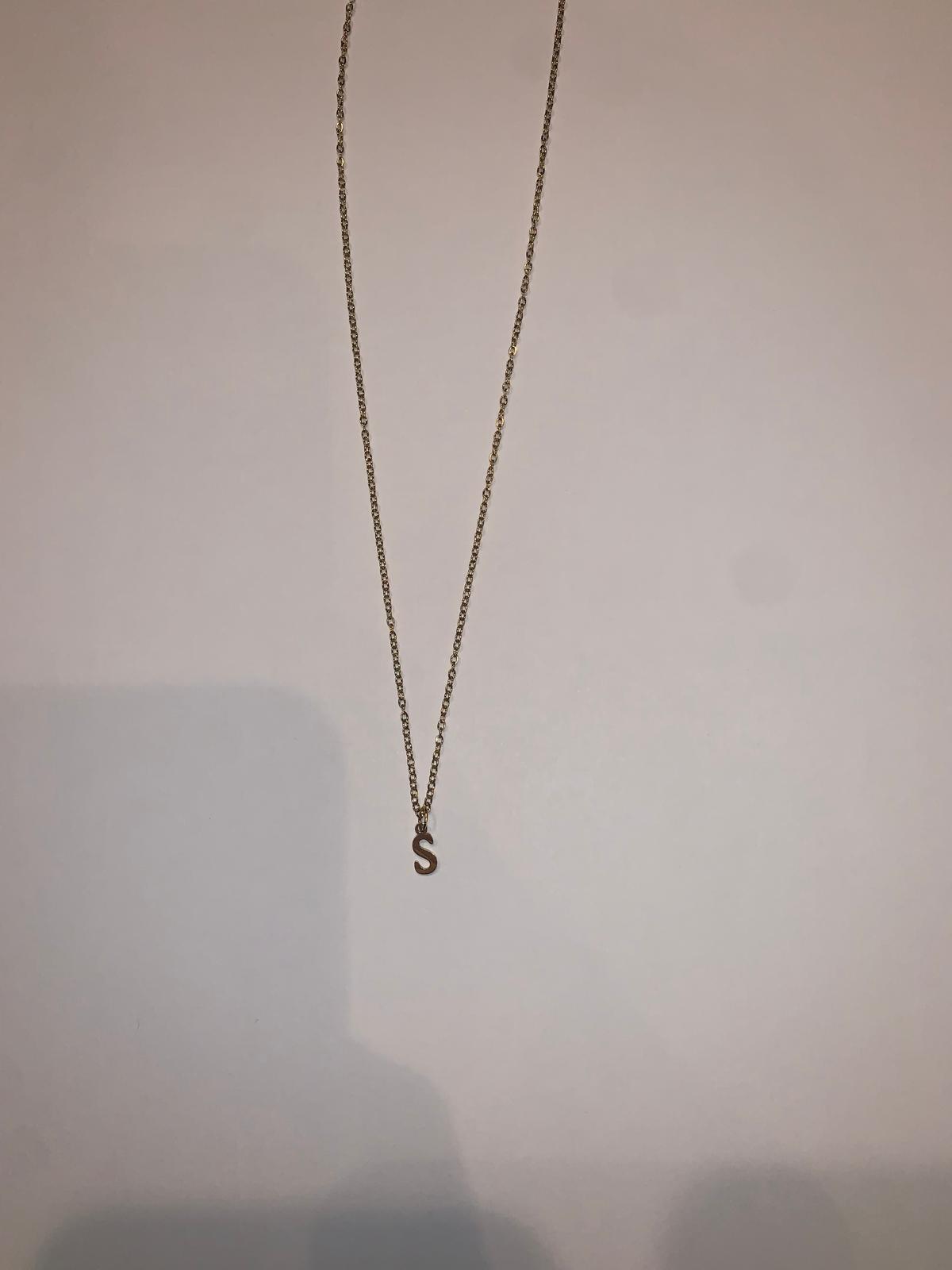 Collar De Letras Sin Brillo