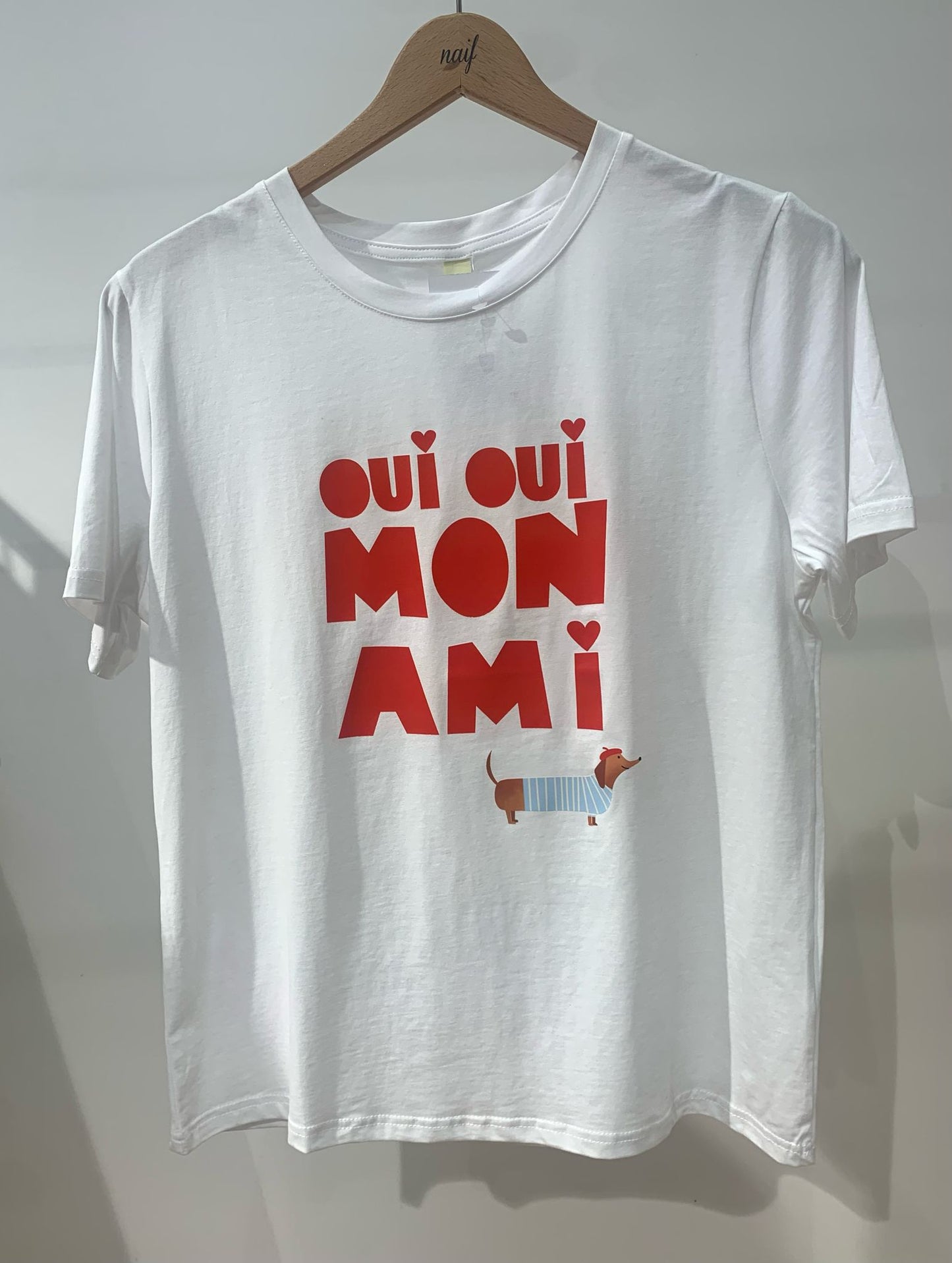 Camiseta de cuello redondo letras