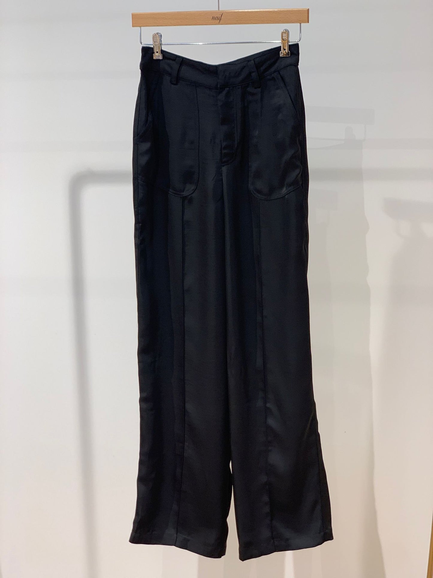 Pantalon satinado