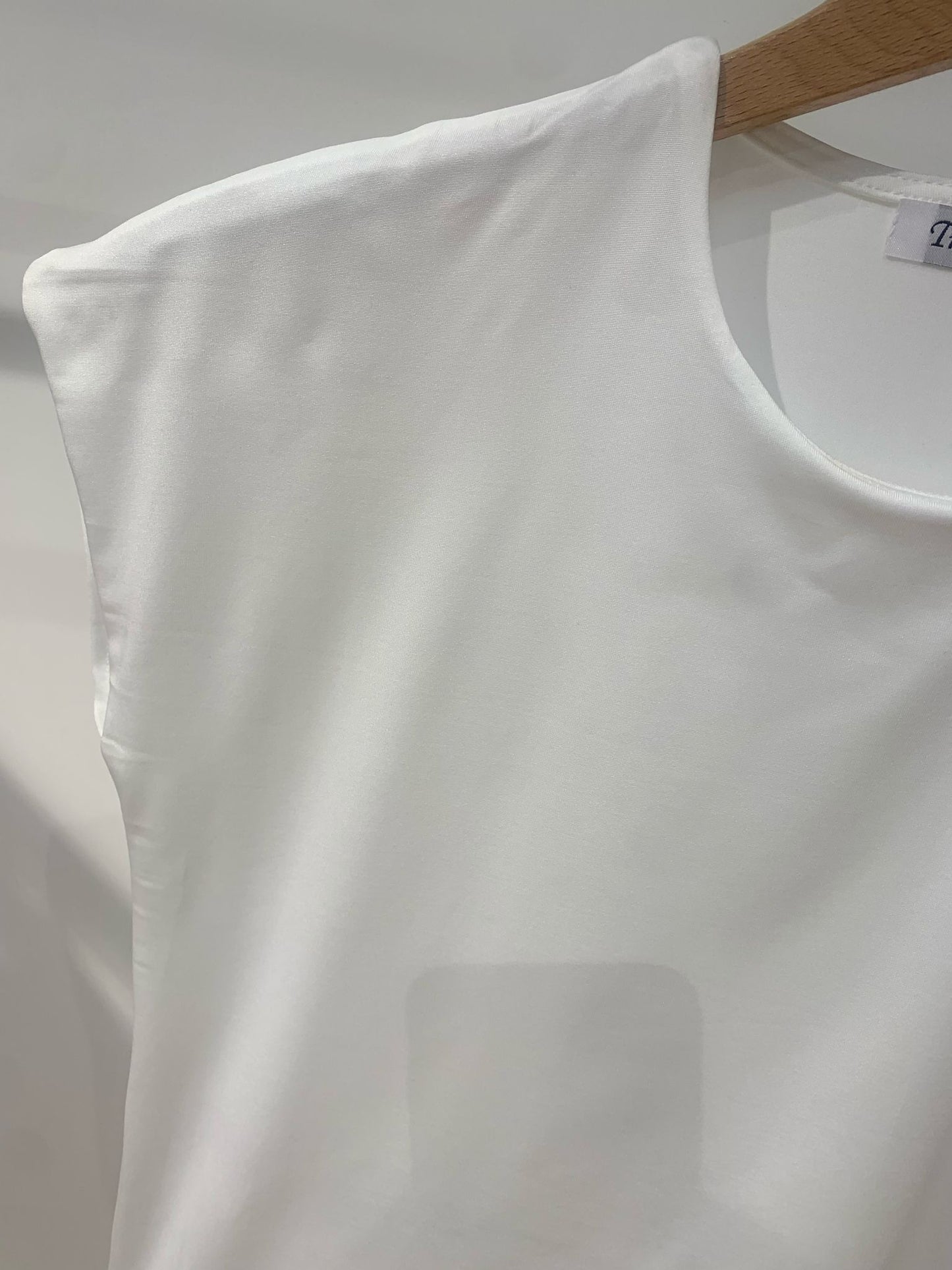 Camiseta basica sin mangas