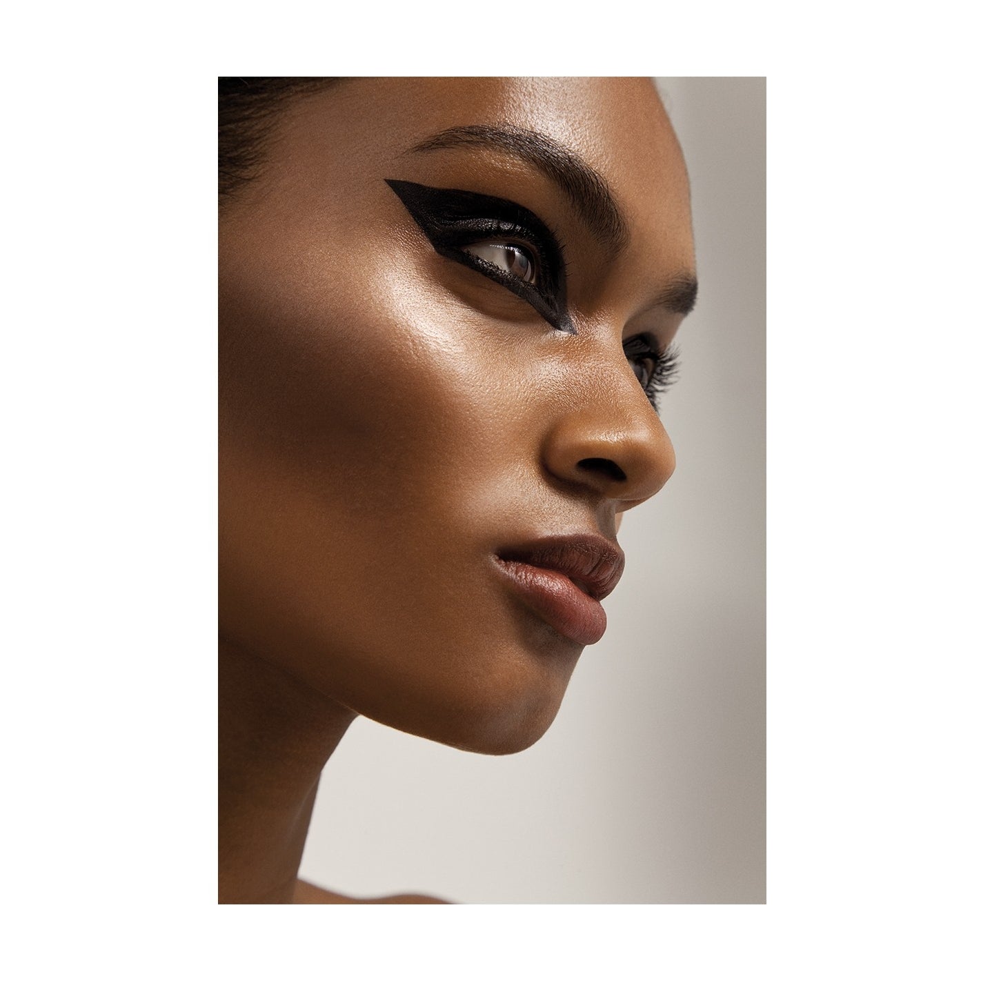 DELINEADOR DE OJOS - LA PLUME EYELINER