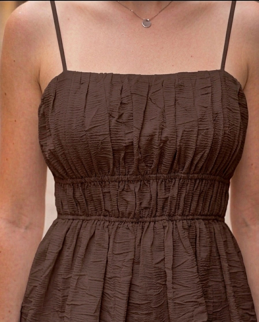 Blusa de tirantes marrón y blanco