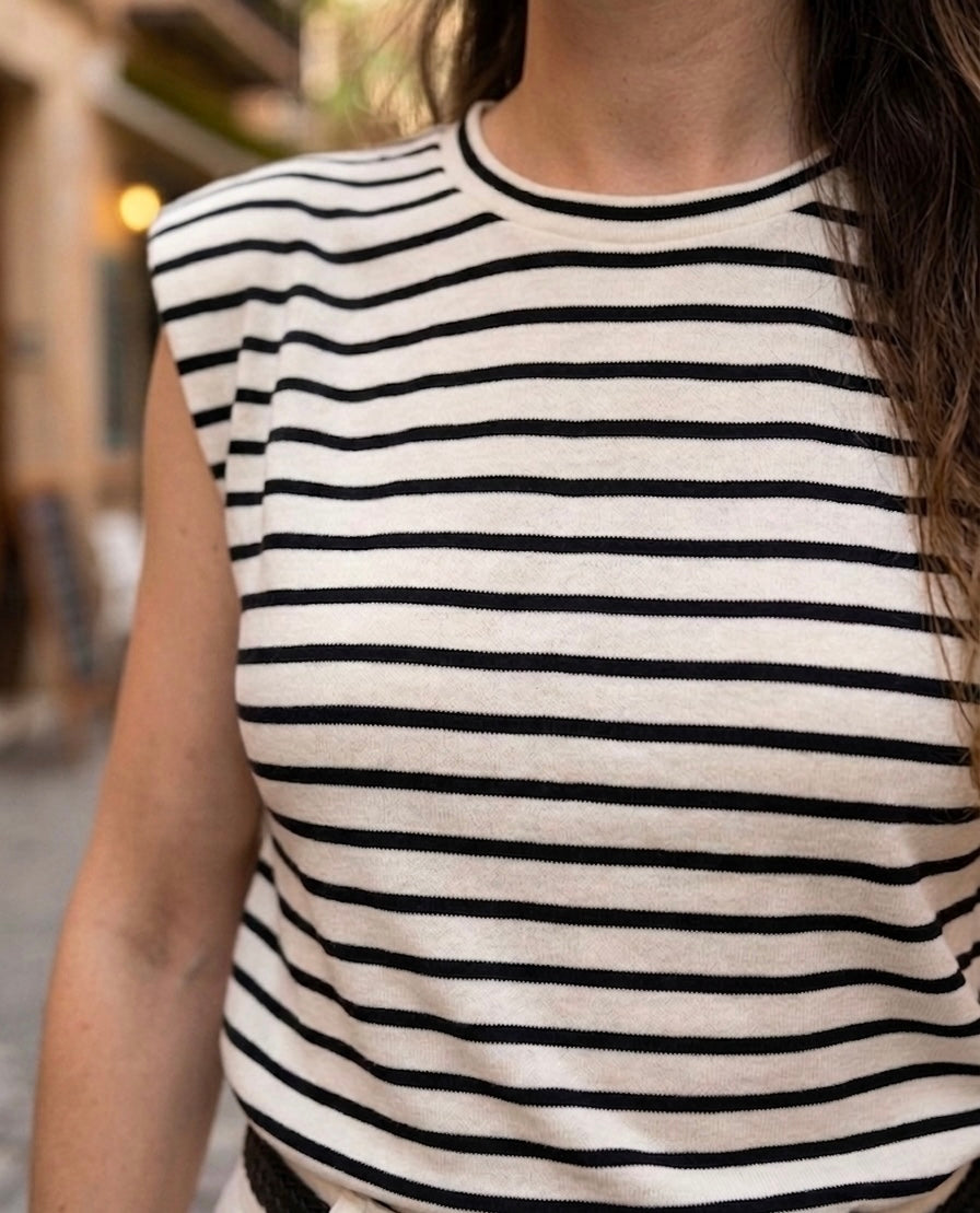 Camisa de rayas con hombreras