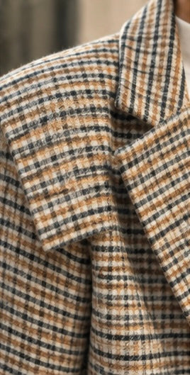 Chaqueta Blazer de Cuadros Beige con Hombro Estructurado